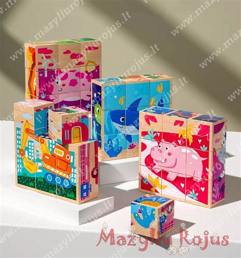 vaikai dėlioja raides iš medinių kaladėlių