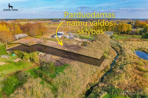 Riešės kaimo panorama su gamtovaizdžiu