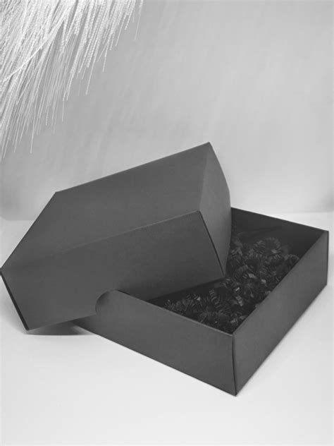 Dovanų dėžutė su maitinimo pagalve