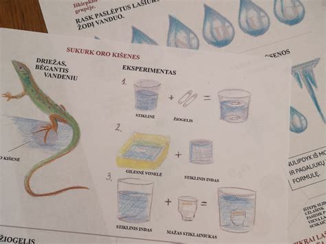Vaikai atlieka eksperimentus su vandeniu