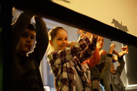 šešėlių teatro vaidinimas vaikams