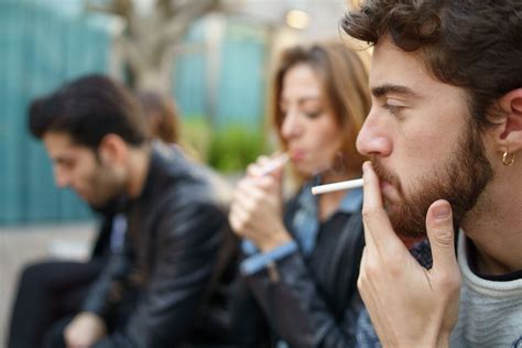 Cigarečių dūmų sudėtis ir kenksmingumas