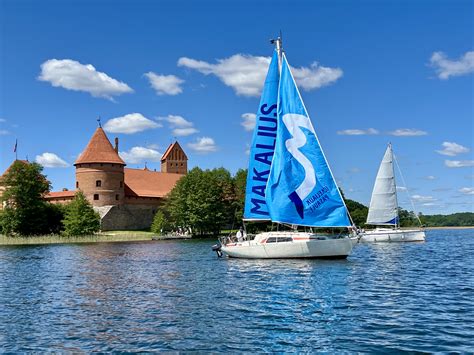 Pasiplaukiojimas jachta Trakų ežere