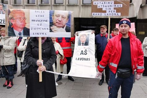 Protestuojantys medikai ir gyventojai