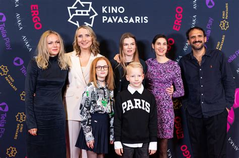 Filmo „Labor Pains“ aktoriai reklaminėje nuotraukoje