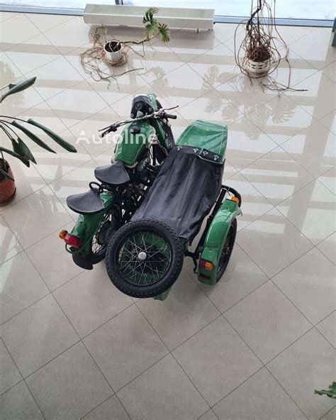Rusiškas motociklas Ural su lopšiu