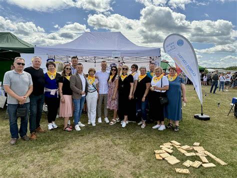 Lentelė su globos ir įvaikinimo skirtumais