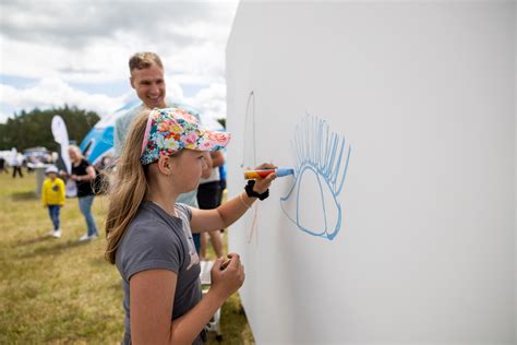 Nuotrauka, iliustruojanti sėkmingą globą ar įvaikinimą