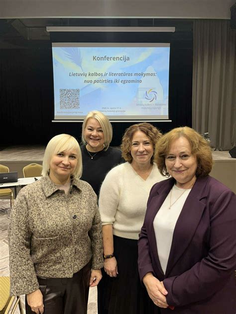 Mokytojos seminare ar konferencijoje, tobulinančios savo profesines žinias