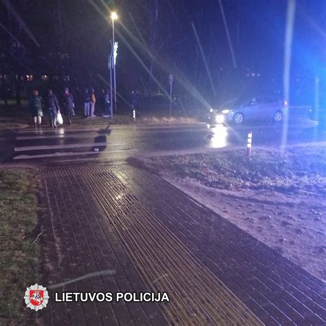 Policijos pareigūnai ir įvykio vieta