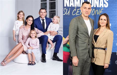 Džiganas su žmona Oksana Samoilova ir vaikais