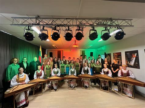 Lietuvos Nepriklausomybės dienos minėjimas mokykloje
