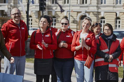 Bendruomenės savanoriai teikiantys pagalbą