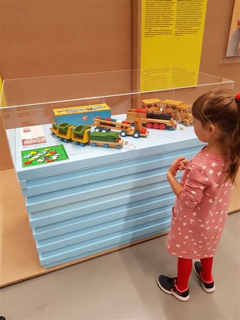 Vaikai muziejuje