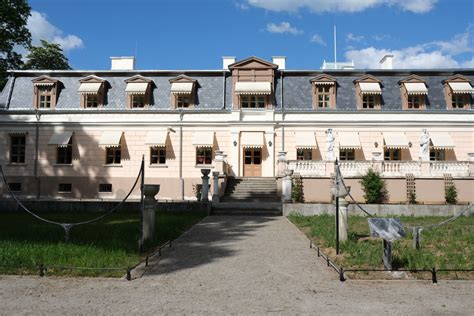 Trakų ligoninės Akušerijos skyriaus palata po renovacijos