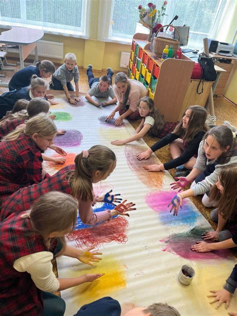 vaikų dailės užsiėmimas