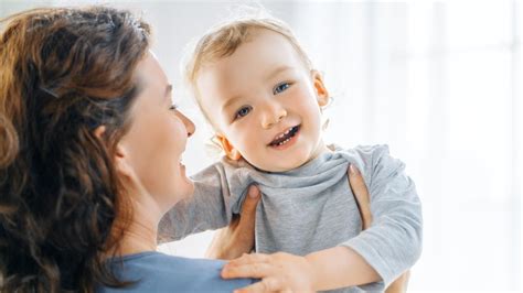 kūdikio emocinė raida ir socialinis bendravimas