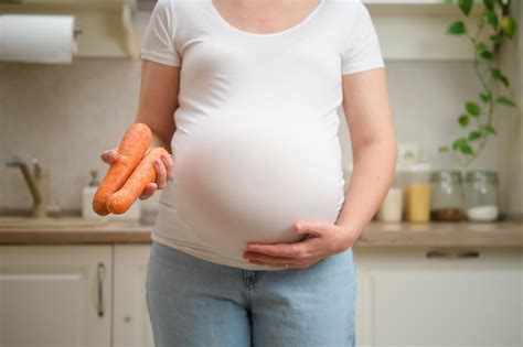 moteris praktikuoja kvėpavimo pratimus nėštumo metu