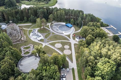 Buvusio atrakcionų parko „Vaikų pasaulis“ teritorija ir jos likučiai