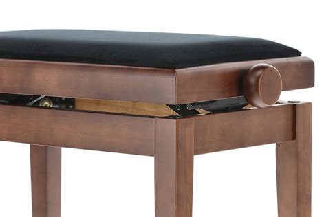 ergonomiška pianino kėdė studijoje