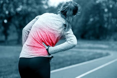 Bėgikas, patiriantis šono skausmą
