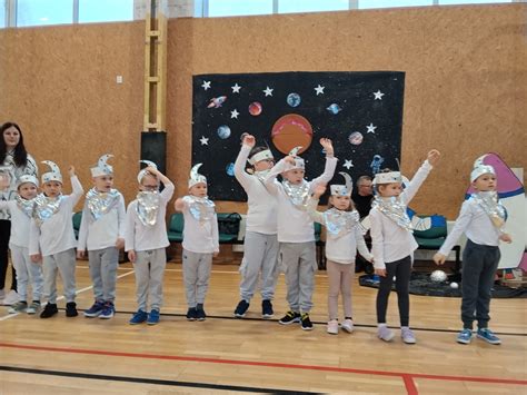 Vaikų grupė priešmokyklinio ugdymo užsiėmimuose