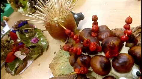 Vaikų sukurti rudeniniai papuošalai iš gamtinių medžiagų