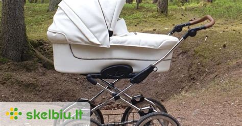 Navington vežimėlis miesto aplinkoje