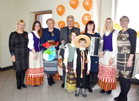 vaikai organizuojantys mugę