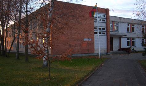 Geležių pagrindinės mokyklos istorinė nuotrauka