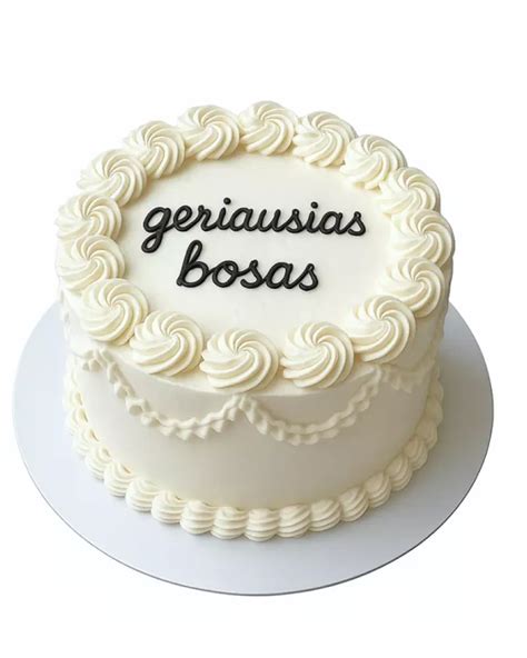 Tortas su užrašu 
