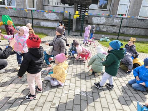Vaikai Klaipėdos lopšelyje-darželyje „Dobiliukas“