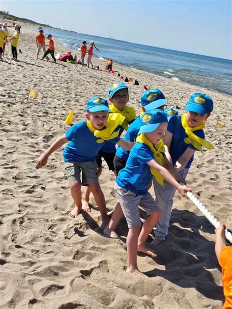 Vaikai sporto šventėje prie jūros