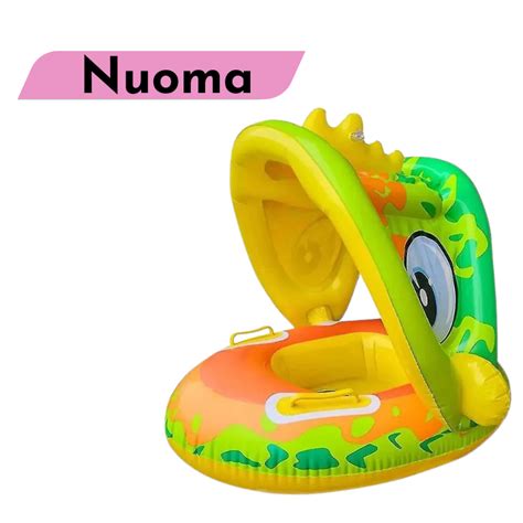 kūdikis su specialiu plaukiojimo ratuku
