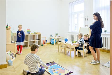 Vaikų ugdymas privačiame darželyje, naudojant Montessori ir Reggio Emilia metodus