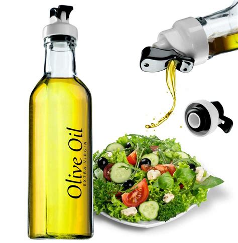 stiklinis butelis su tyru alyvuogių aliejumi