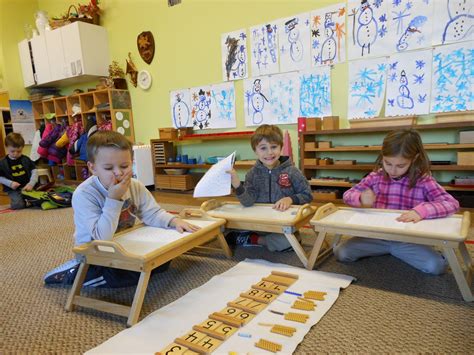 Vaikai darželyje mokosi pagal Montessori metodą