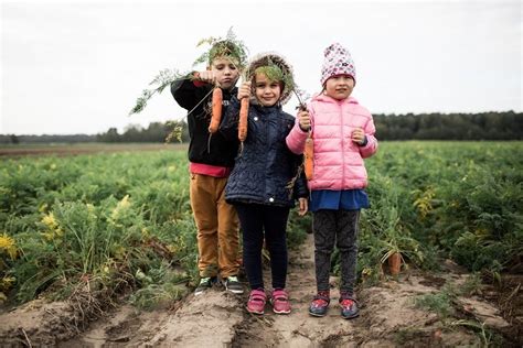 Vaikai lankosi gyvulininkystės ūkyje