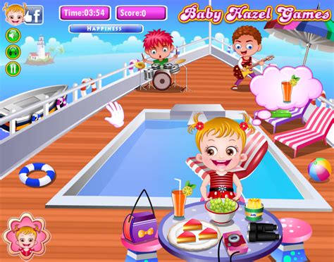 Baby Hazel žaidžia lauke su draugais