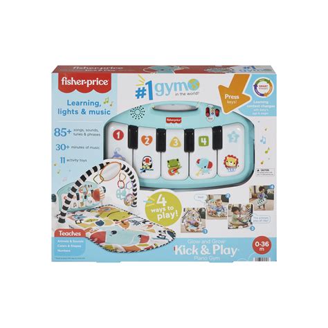Vaikas groja pianinu sėdėdamas prie Fisher-Price lavinamojo kilimėlio