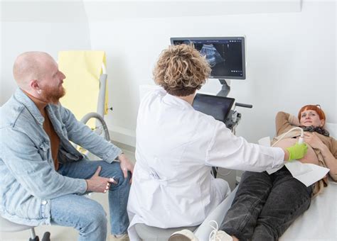 Moters apsilankymas pas gydytoją ginekologą prieš planuojant nėštumą