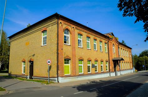 Miežiškių pagrindinės mokyklos pastatas