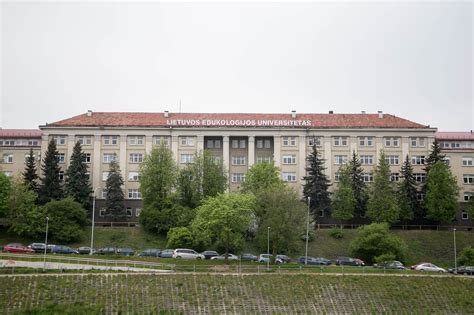 Lietuvos edukologijos universiteto pastatas
