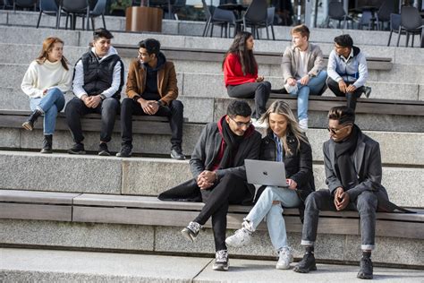 Studentai dalyvaujantys universiteto veiklose ir projektuose