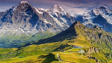 Austrijos Alpės su tradiciniais nameliais