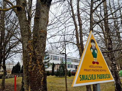 Žaidimų kampelis darželyje „Smalsieji pabiručiai“