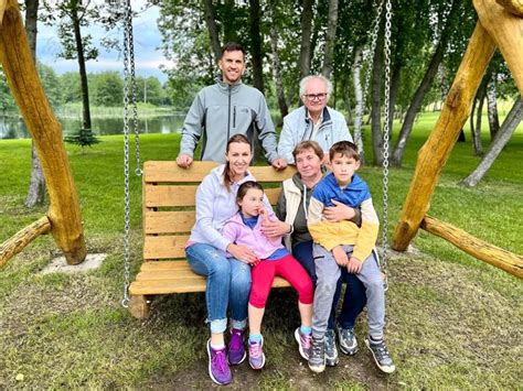 Šeima su tėvais ir vaikais