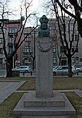 Paminklas J. Basanavičiui Ožkabaliuose
