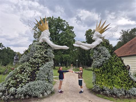 Pakruojo dvaras su vaikais