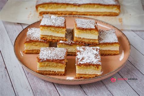 Sluoksniuotas varškės želė pyragas
